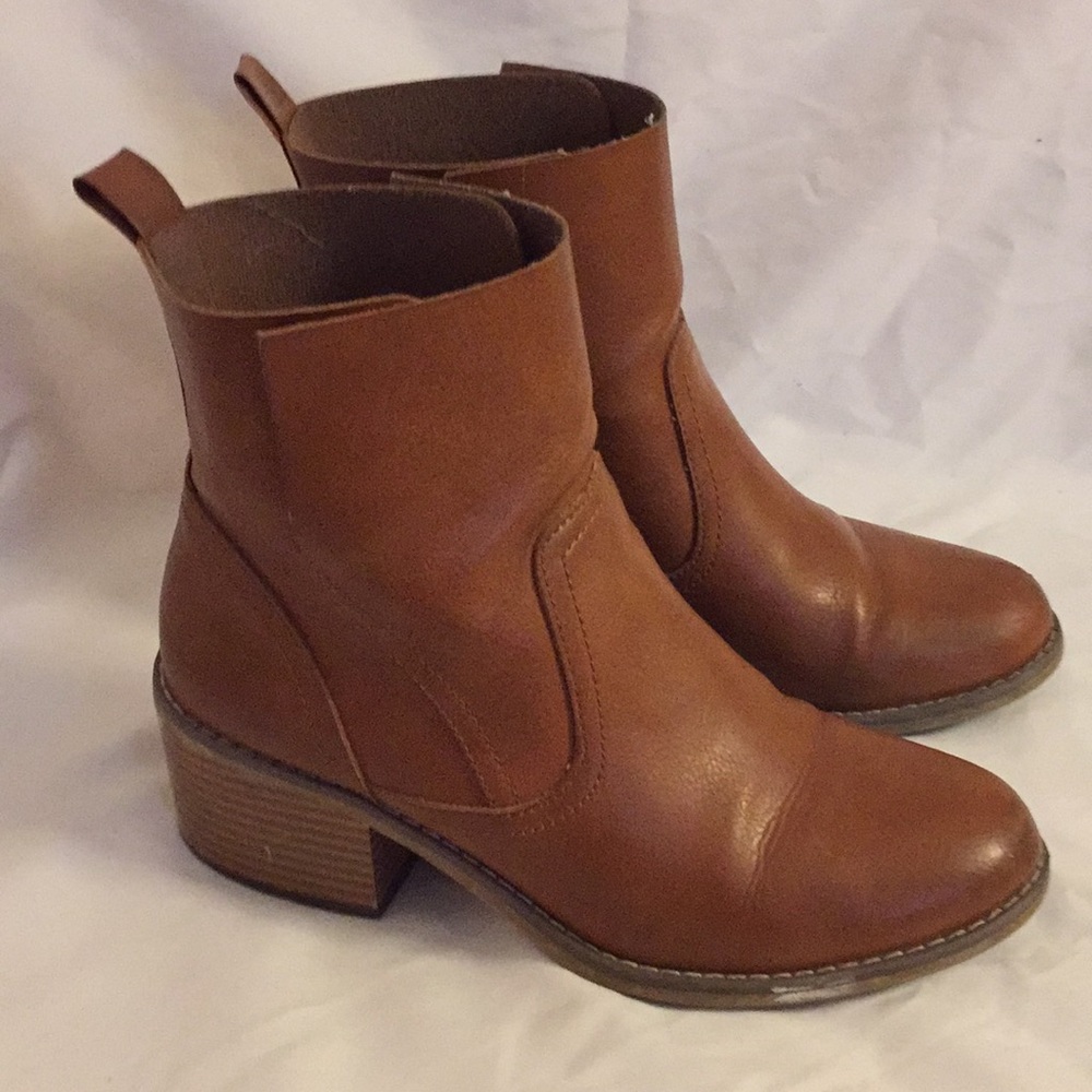 Tan boots